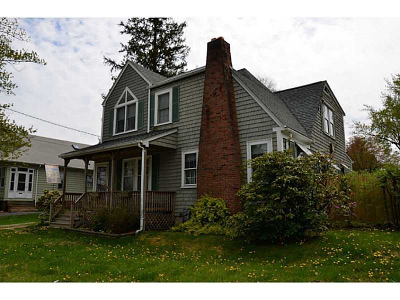 956 Main Ave, Warwick, RI 02886 - photo 1