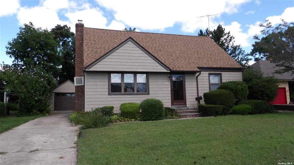 1021 Ardmore Rd, North Baldwin, NY 11510 - photo 1