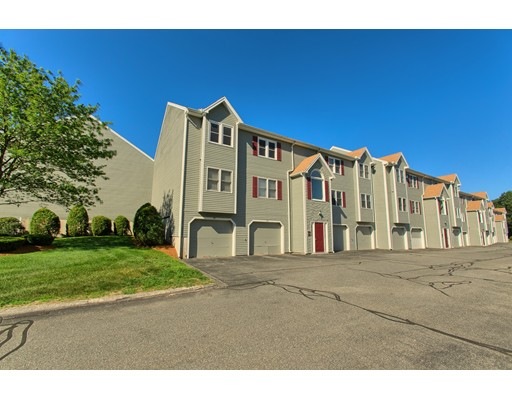 64 Tennis Plaza Rd unit 20, Dracut, MA 01826 - photo 1