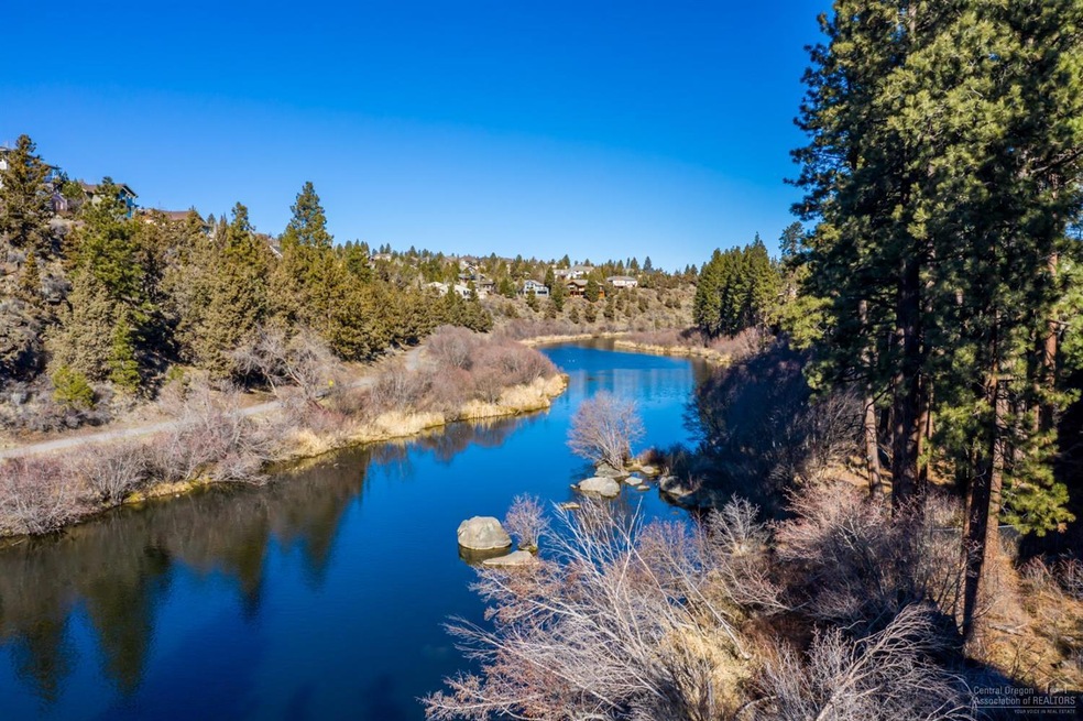 1923 NW Rivermist Dr, Bend, OR 97701 - photo 1