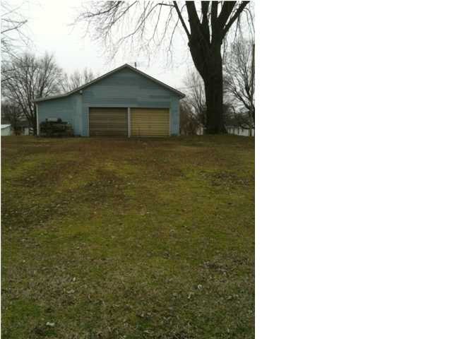 109 N Burnetta St, Elnora, IN 47529 - photo 1