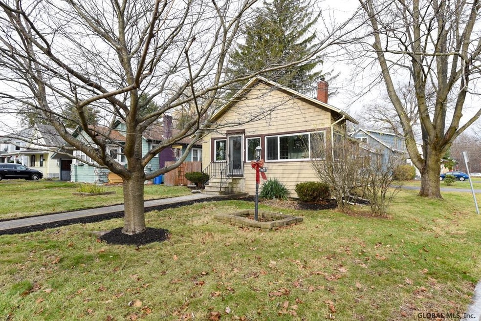 965 New Scotland Rd, Albany, NY 12208 - photo 1