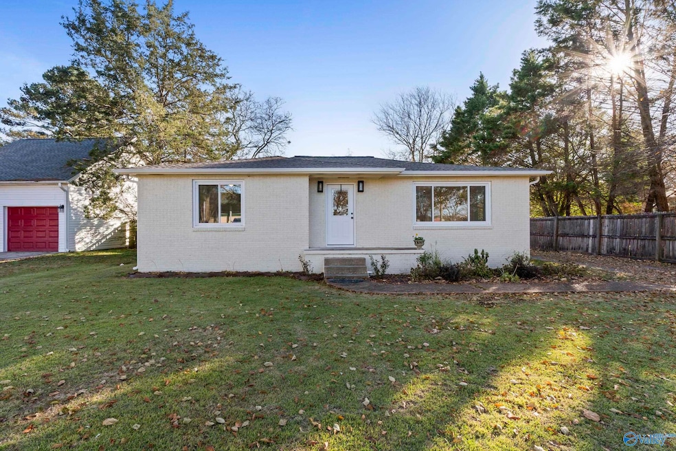 152 Wilson Mann Rd, Owens Cross Roads, AL 35763 - photo 1