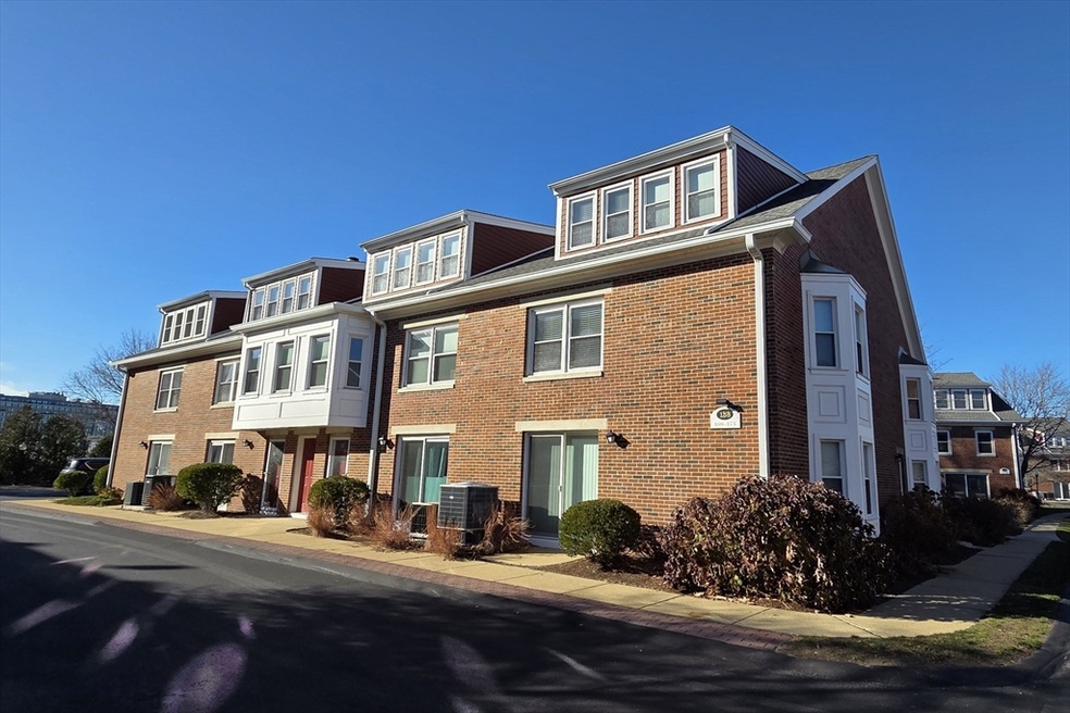 138 Quincy Shore Dr unit 173, Quincy, MA 02171 - photo 1