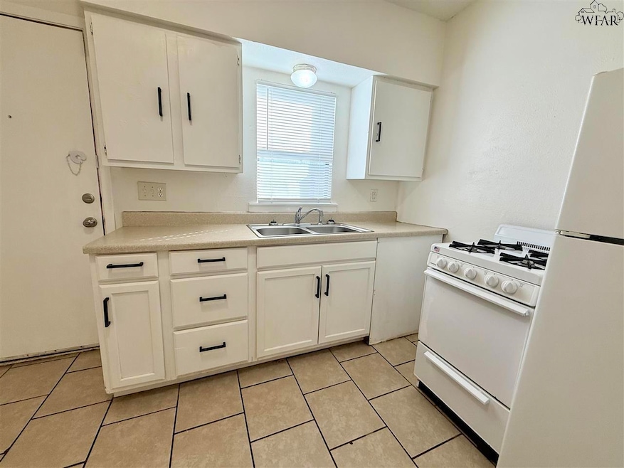For Rent $695/month