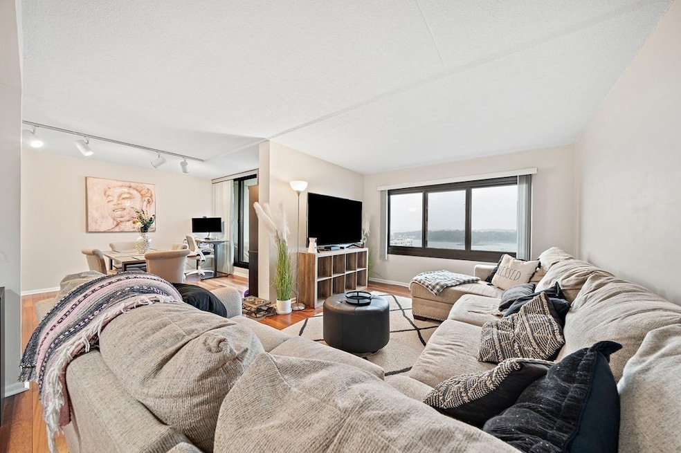 73 Broad Reach unit T123C, North Weymouth, MA 02191 - photo 1