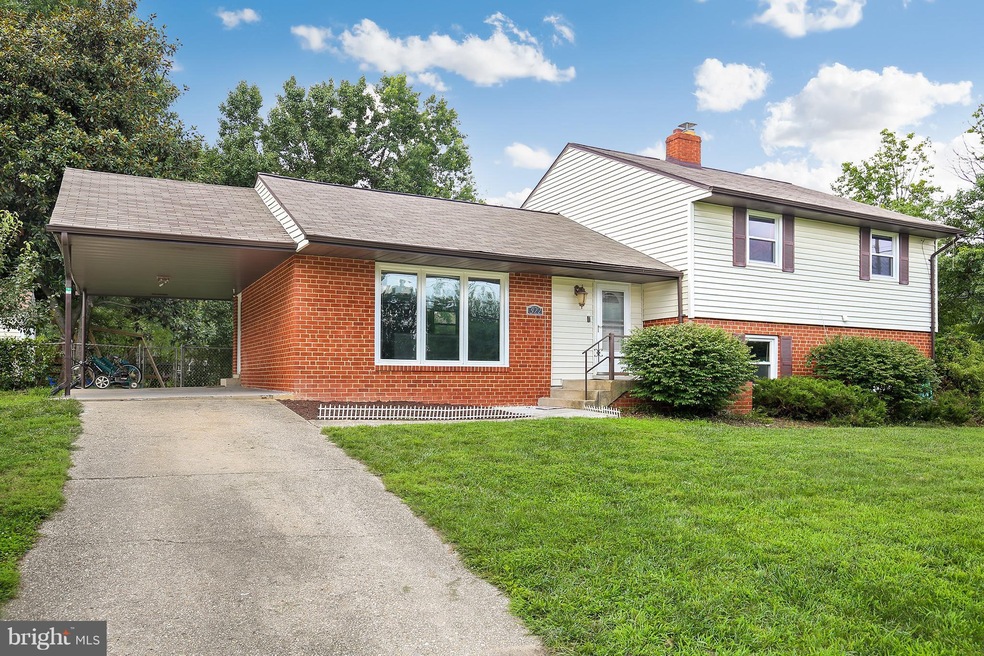 3122 Chapel View Dr, Beltsville, MD 20705 - photo 1