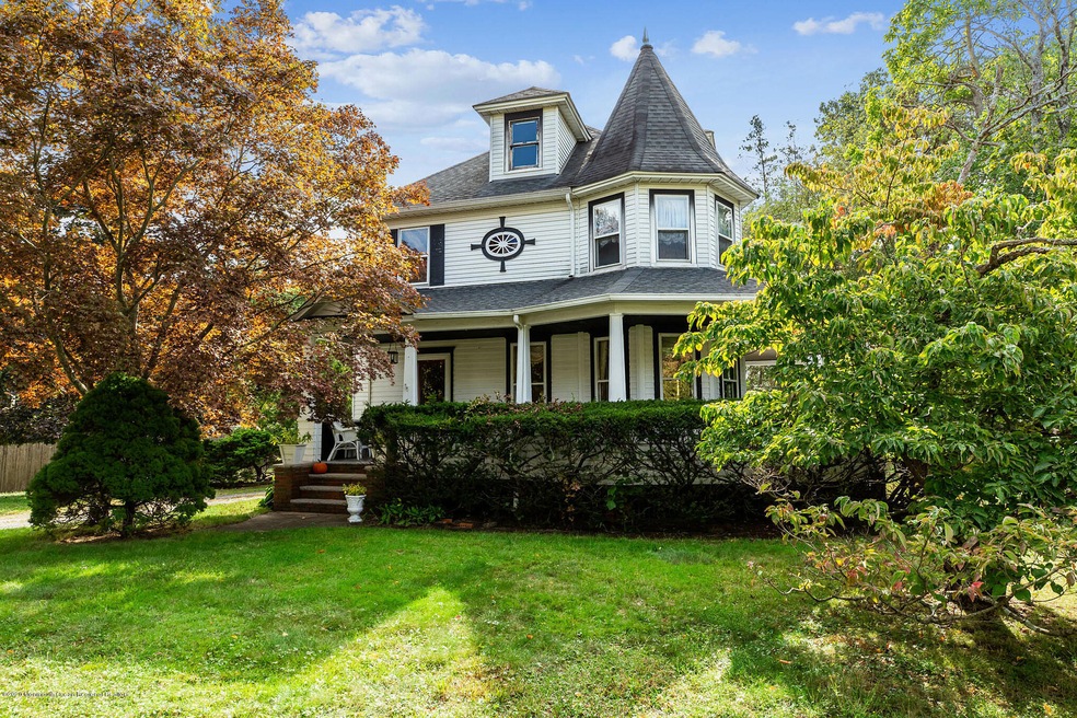 48 Main St, Helmetta, NJ27