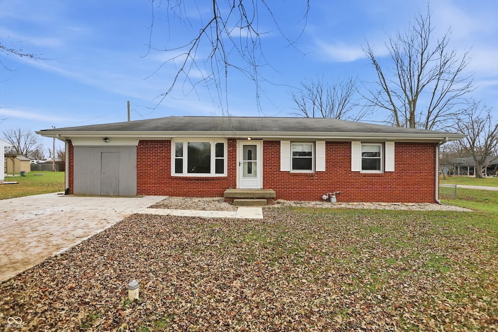 2492 S 125 E, Shelbyville, IN 46176 - photo 1