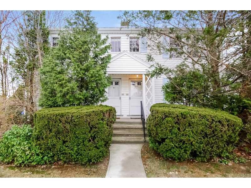 135 Vernon Ave unit 137, Middletown, RI 02842 - photo 1