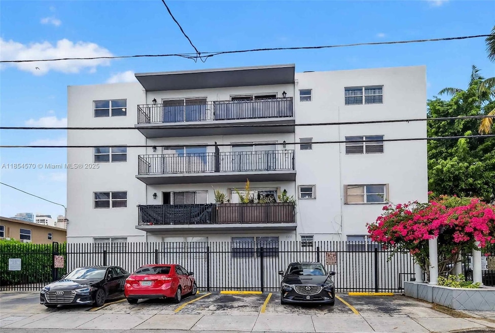 444 SW 4th St unit 105, Miami, FL 33130 - photo 1