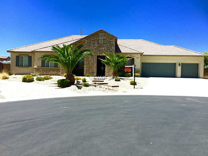 Property Photo. front of home