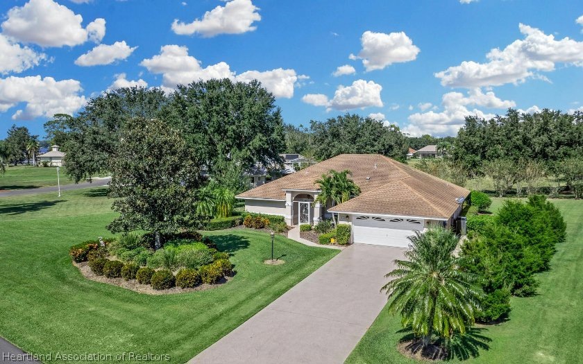 9 Meadowlake Dr, Lake Placid, FL 33852 - photo 1