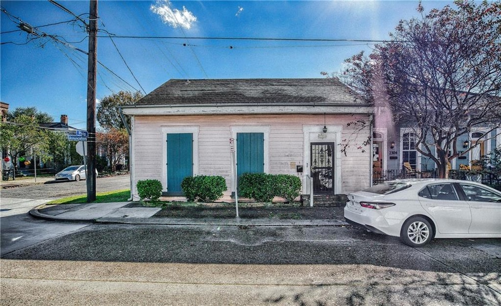 2300 Annunciation St, New Orleans, LA 70130 - photo 1