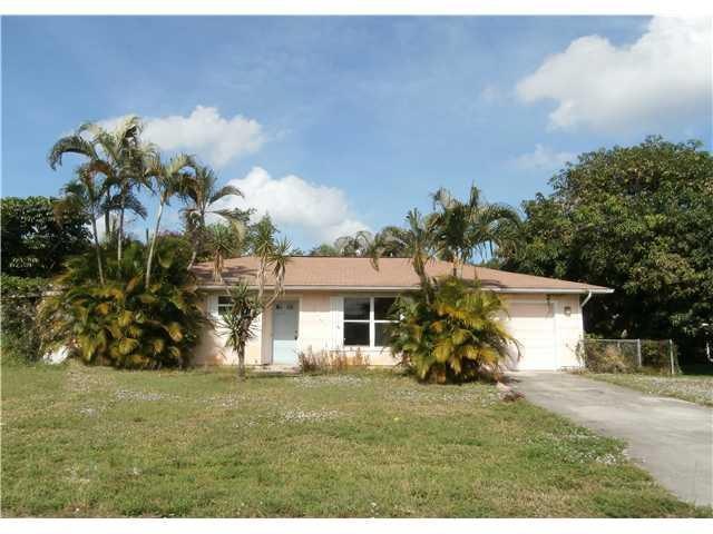 2214 NE Arch St, Jensen Beach, FL 34957 - photo 1