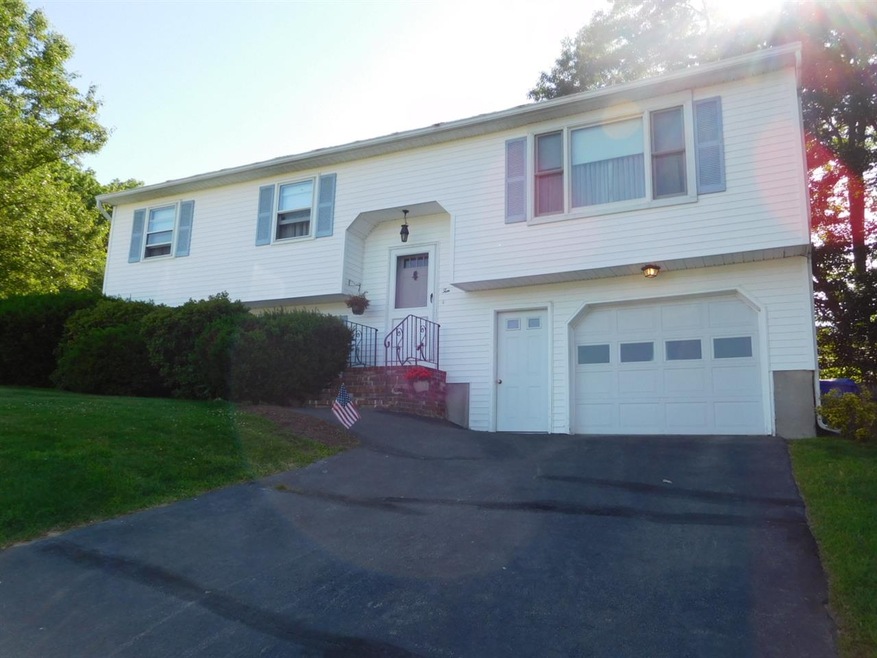 10 Jonathan Ln, Manchester, NH 03104 - photo 1