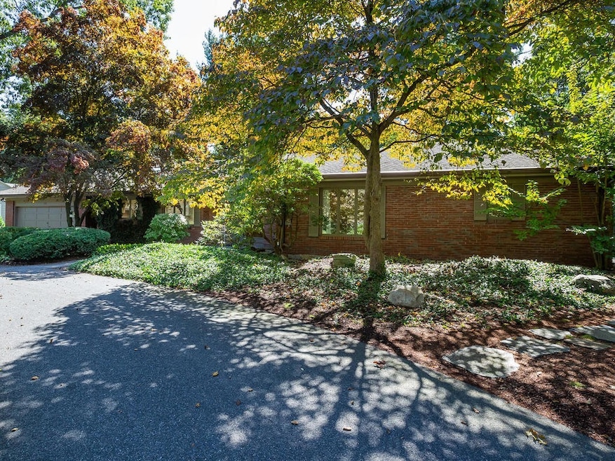 129 Tanglewood Dr, Longmeadow, MA 01106 - photo 1