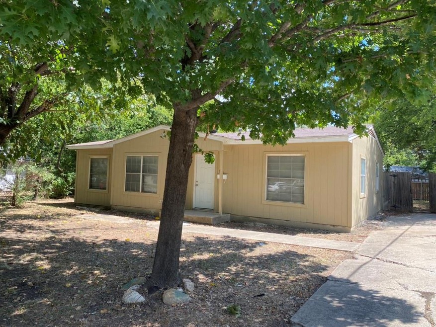 901 Highland Dr, Grand Prairie, TX 75051 - photo 1