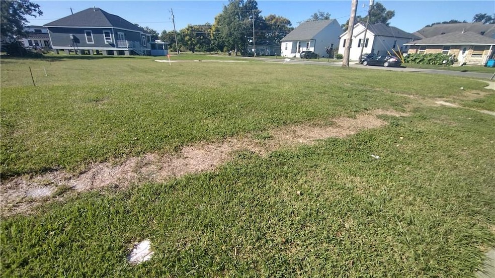 7206 Sally St, Arabi, LA 70032 - photo 1