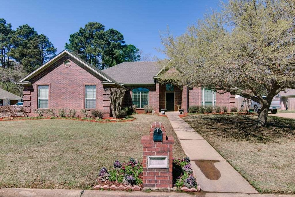 5716 Meadowland Dr, Texarkana, TX 75503 - photo 1