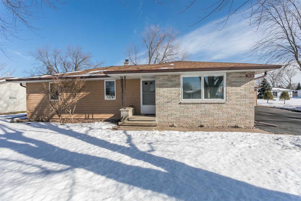 3426 N Summit St, Appleton, WI 54914 - photo 1