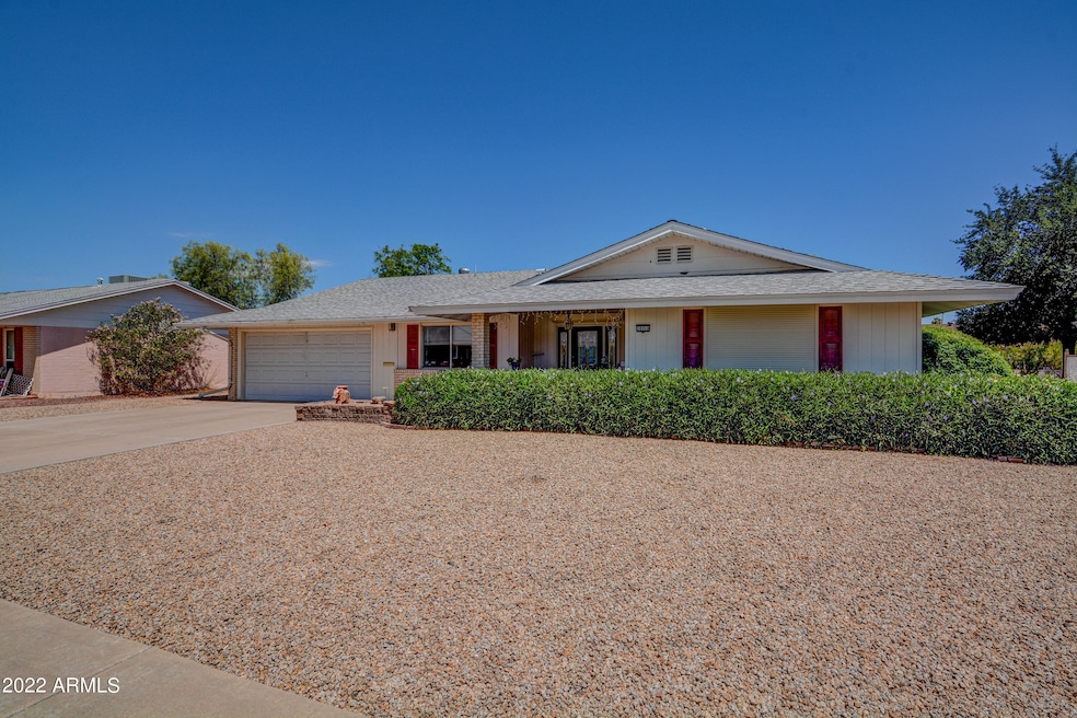 10350 W Caron Dr, Sun City, AZ 85351 - photo 1