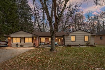 For Sale $389,999 • Co-Listing Agent