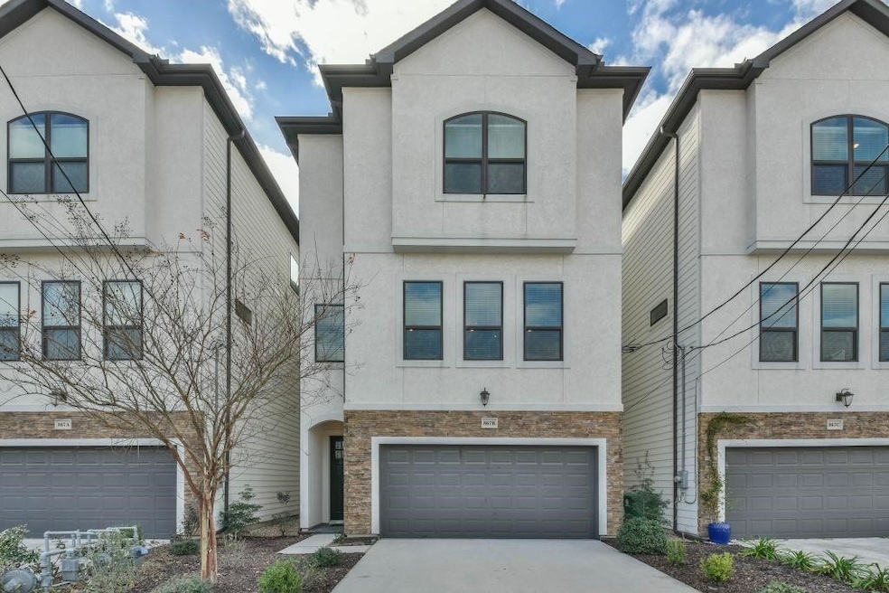 867 Wakefield Dr unit B, Houston, TX 77018 - photo 1