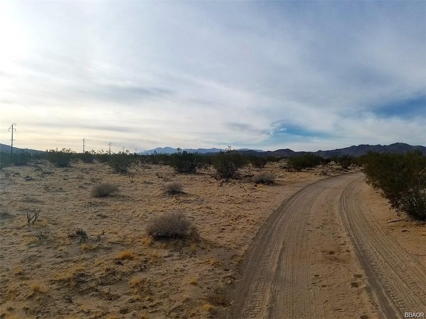 0 White Feather Rd unit 32101514, Joshua Tree, CA 92252 - photo 1