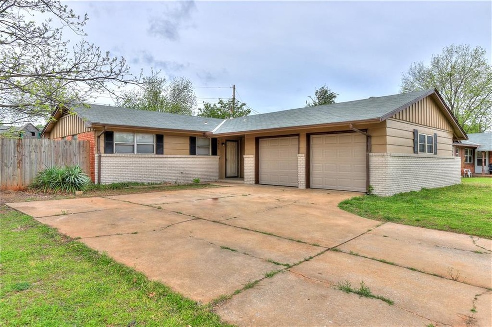 5612 NW 66th St, Warr Acres, OK 73132 - photo 1