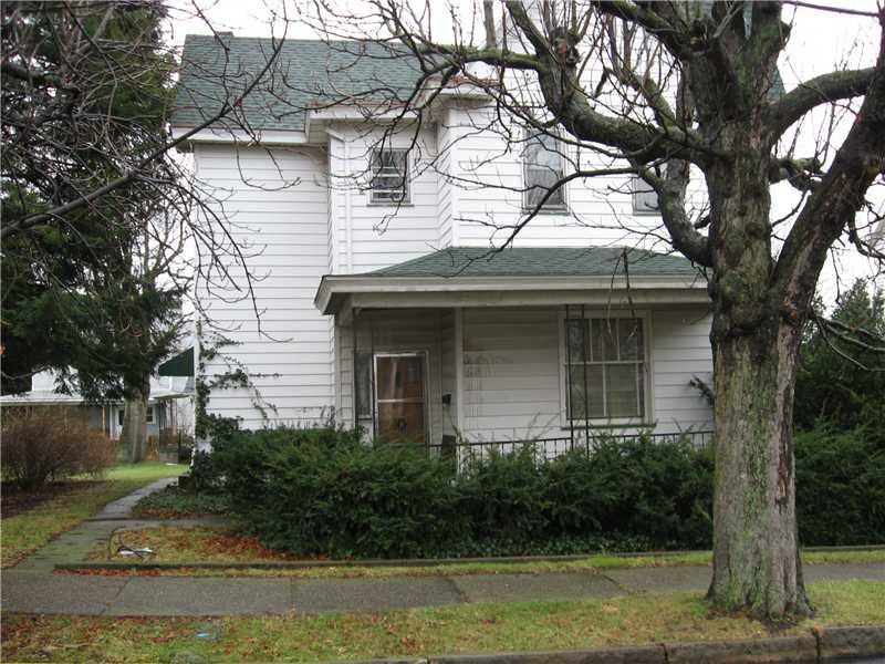 Exterior Front. 303 College Ave. Mount Pleasant, P
