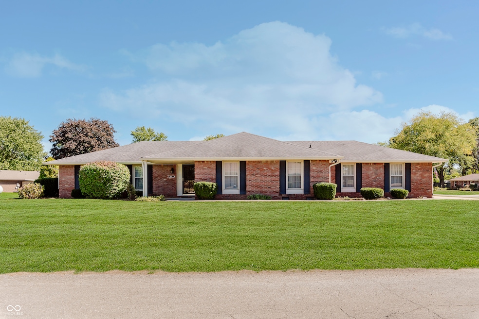 4504 Winter Dr, Anderson, IN 46012 - photo 1