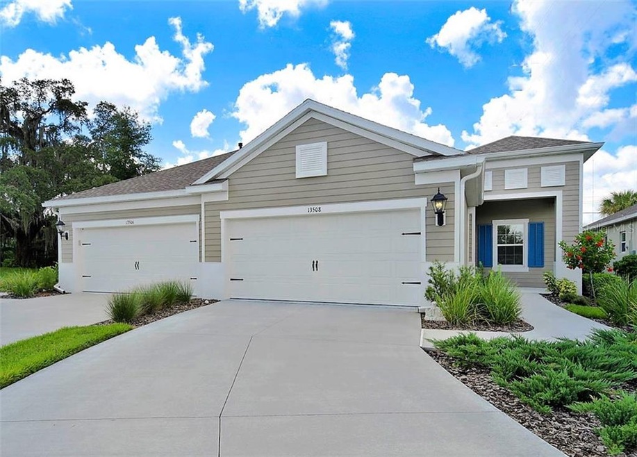 GORGEOUS VILLA/GATED COMMUNITY