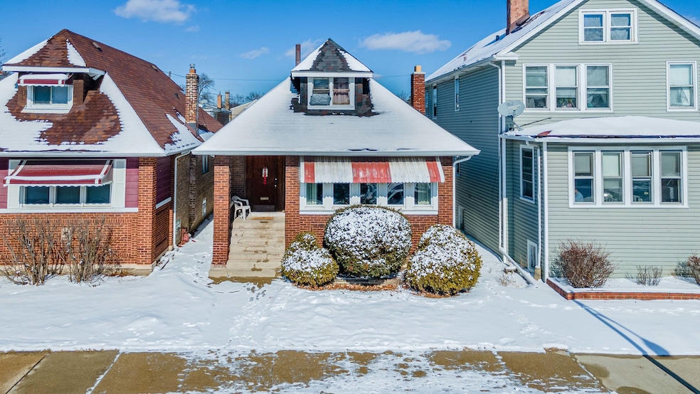 5152 W Warwick Ave, Chicago, IL 60641 - photo 1