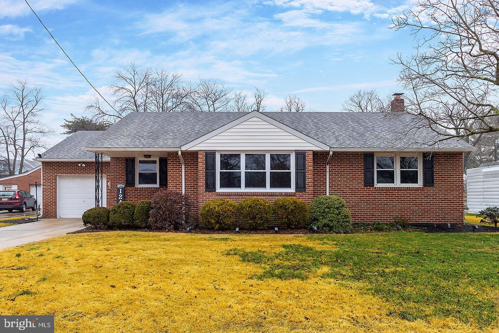 124 Newton Ave, Gibbstown, NJ 08027 - photo 1