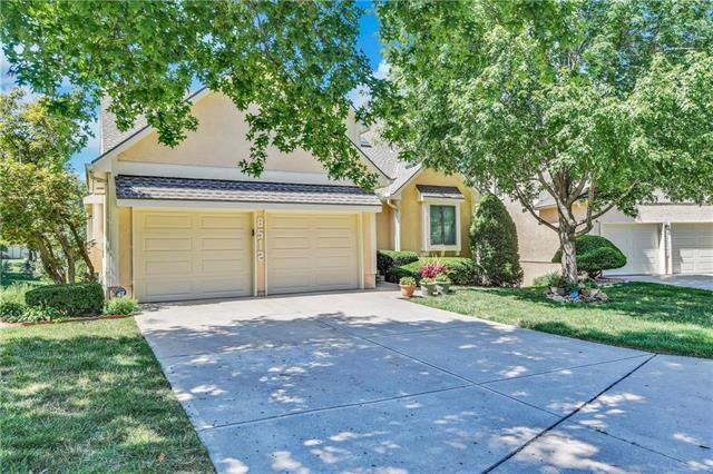 8512 Westgate St, Lenexa, KS 66215 - photo 1