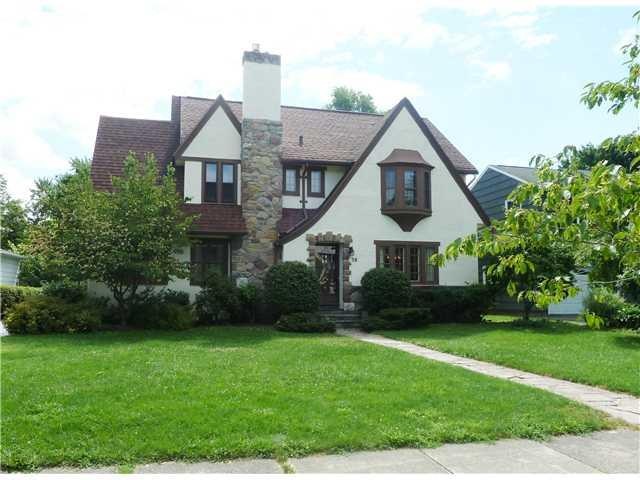 Exterior Front Welcome to 38 Rhinecliff Drive!