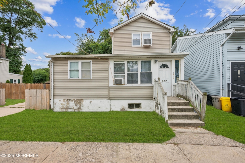 229 Parkinson Ave, Trenton, NJ 08610 - photo 1