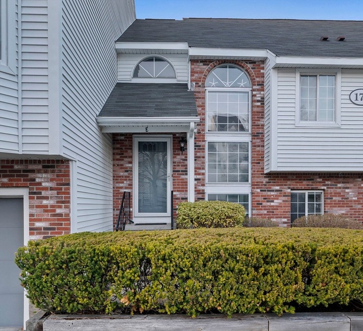 179 Tall Oaks Dr unit E, South Weymouth, MA 02190 - photo 1