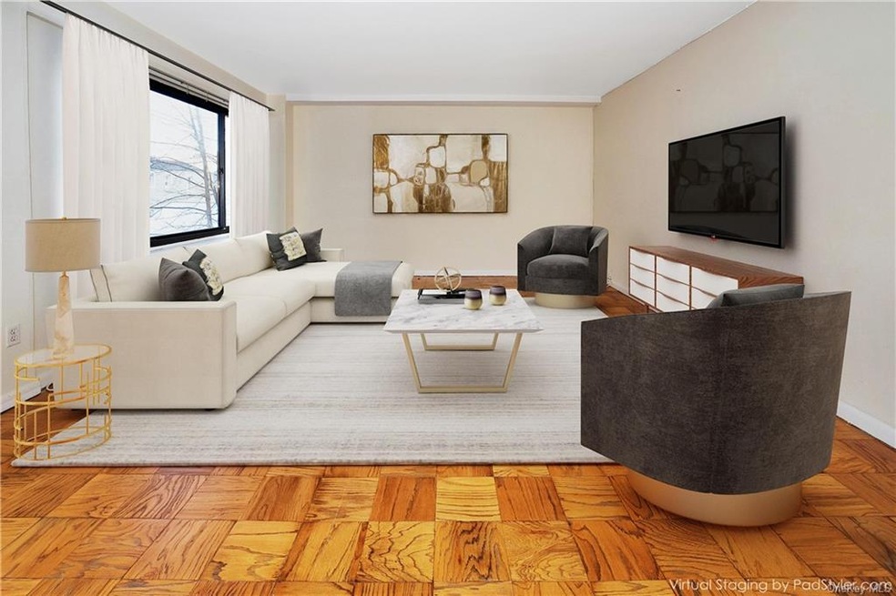 Expansive living room (virtually staged)