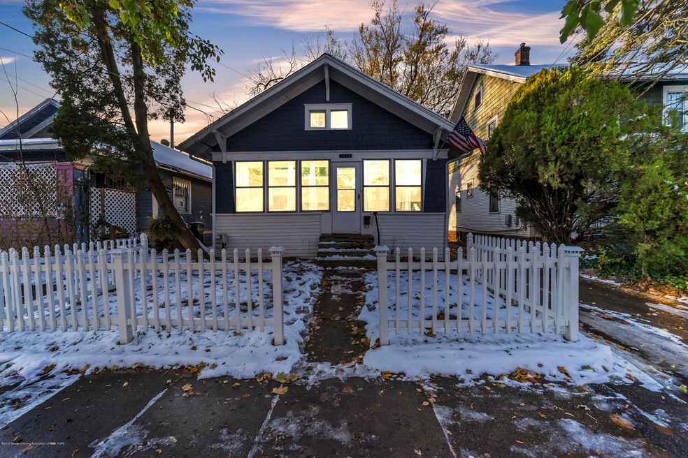 1004 S Holmes St, Lansing, MI 48912 - photo 1