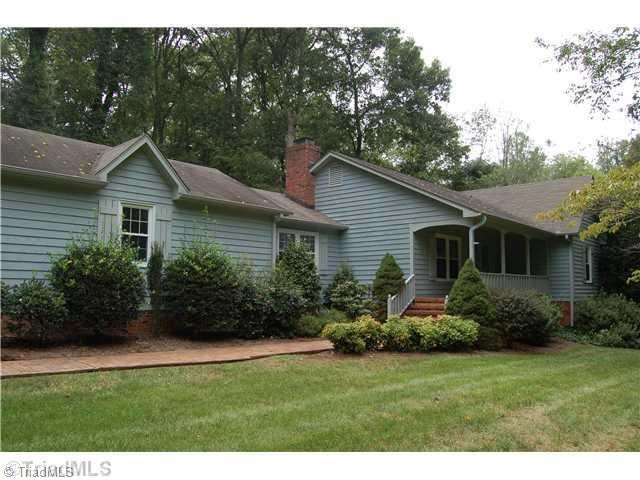 1409 Buxton Rd, Greensboro, NC 27406 - photo 1
