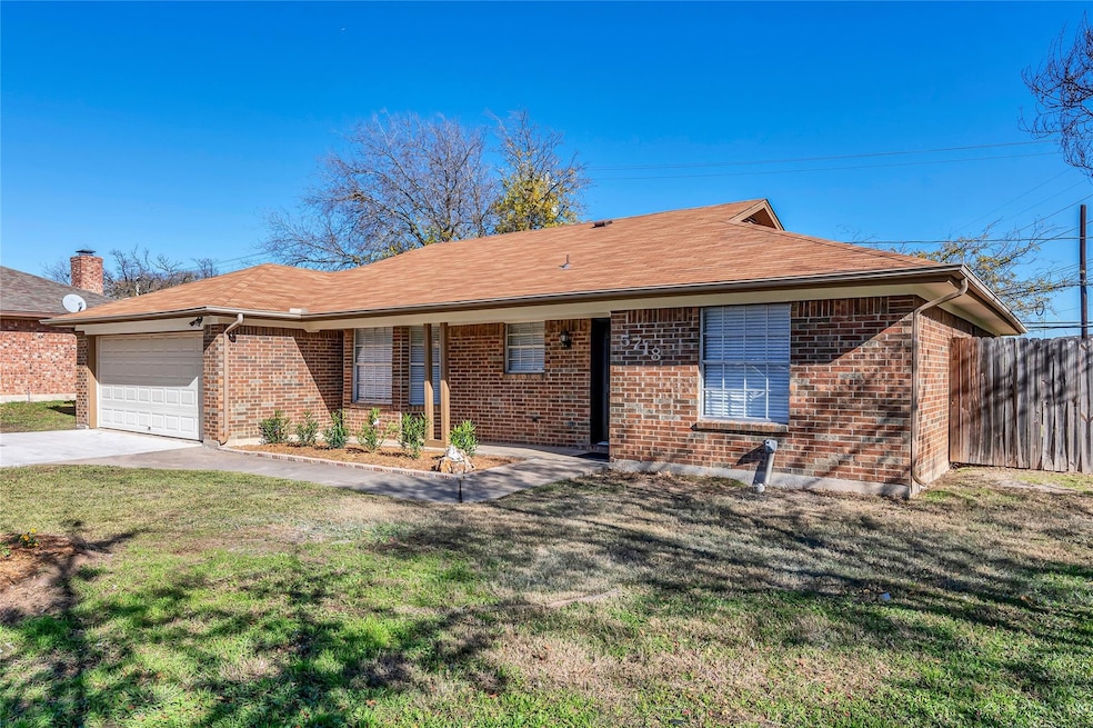 5718 Crestwood Cir E, North Richland Hills, TX 76180 - photo 1