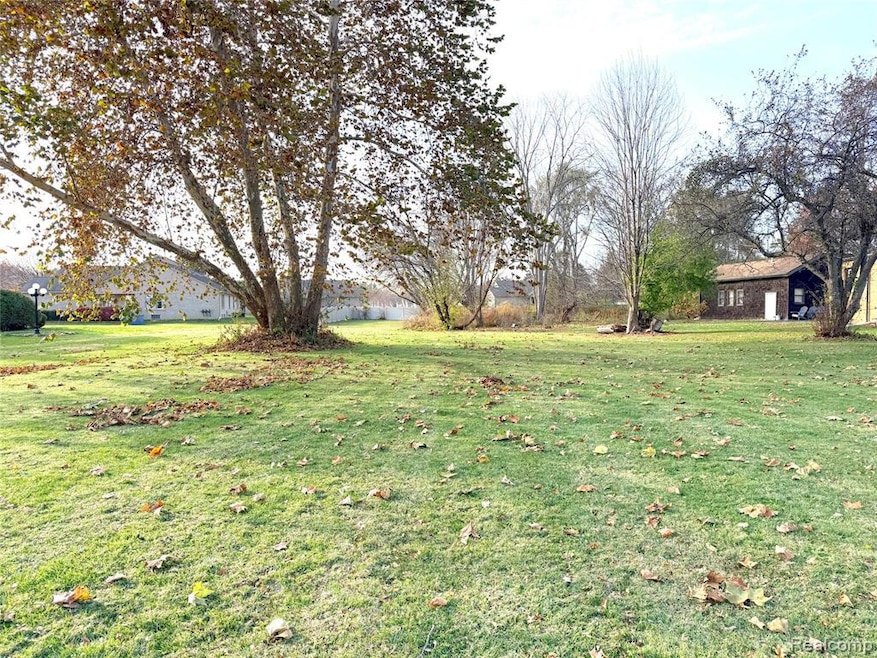 0 16-110-13-27-030 Gratiot Ave Vacant Lot Ave unit 20251054378, Clinton Township, MI 48036 - photo 1