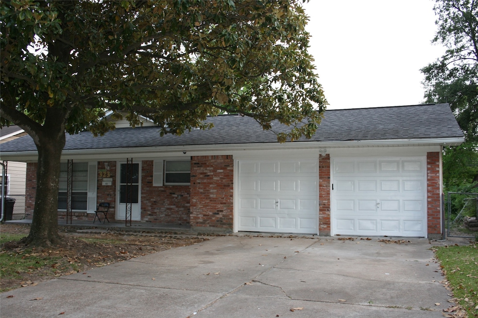 323 Ishmeal St, Houston, TX 77091 - photo 1