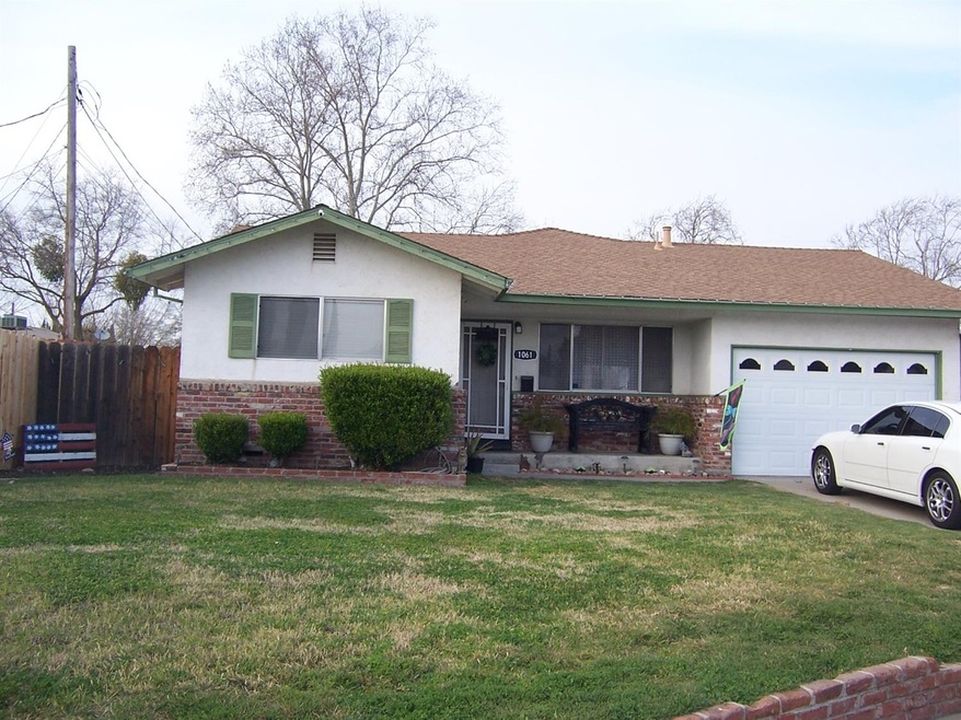 1061 Tenaya Ct, Manteca, CA 95337 - photo 1