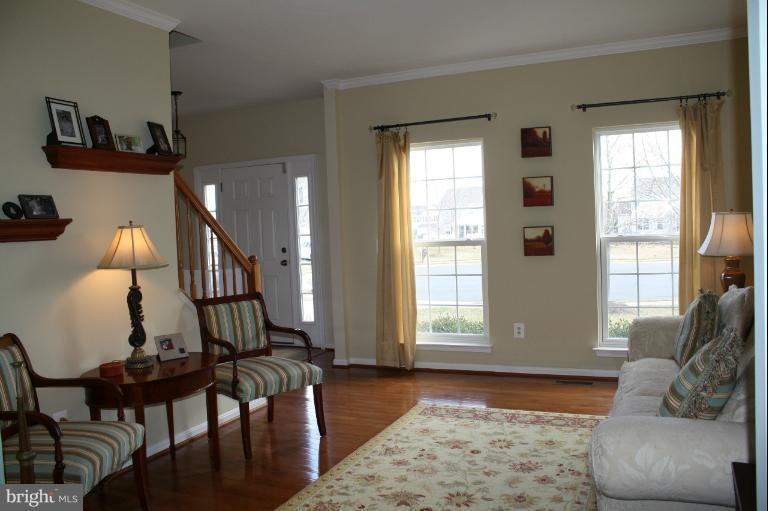 316 Daffodil Ct, Purcellville, VA 20132 - photo 1