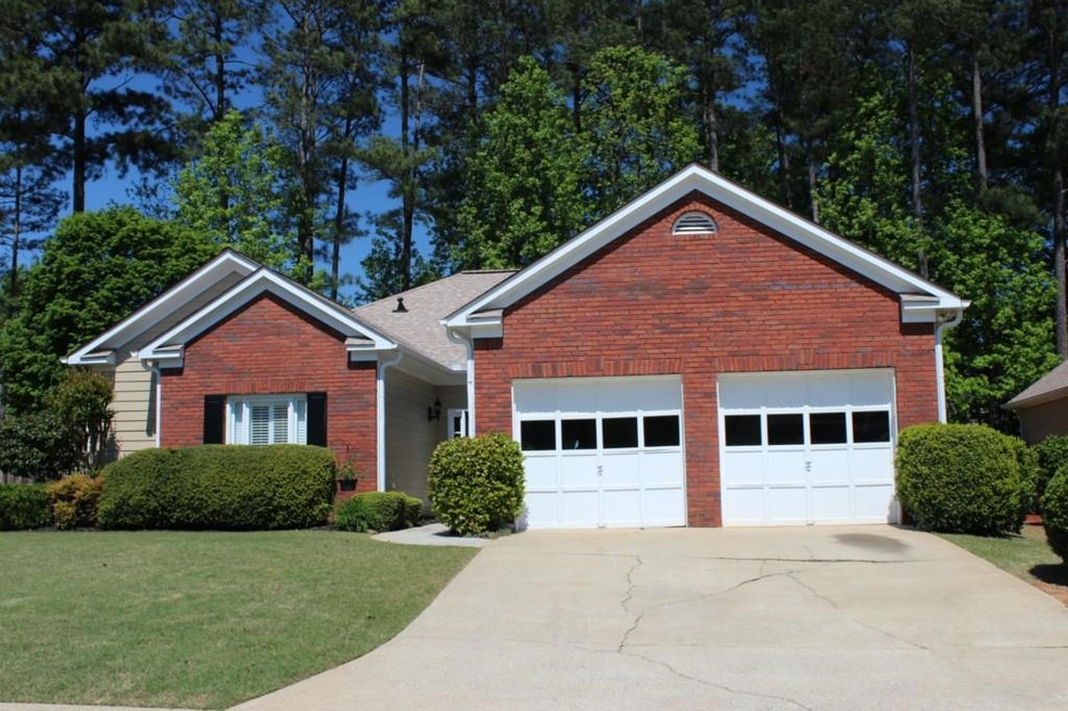 1055 Swaying Pines Trace
