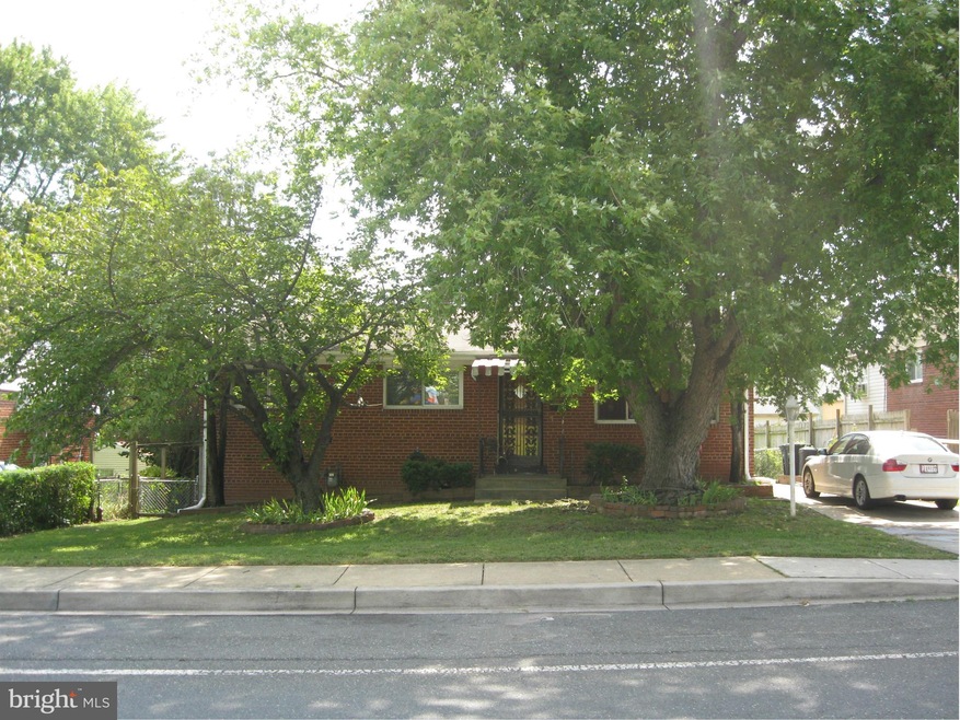 6109 Sargent Rd, Hyattsville, MD 20782 - photo 1