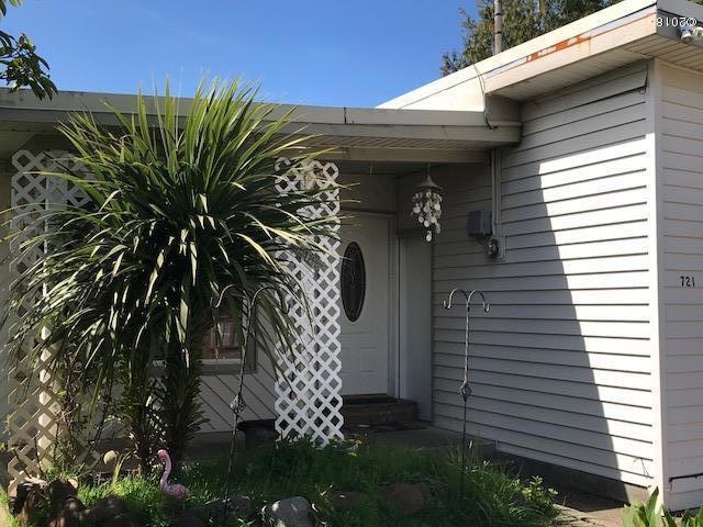 721 SE Port Ave, Lincoln City, OR 97367 - photo 1